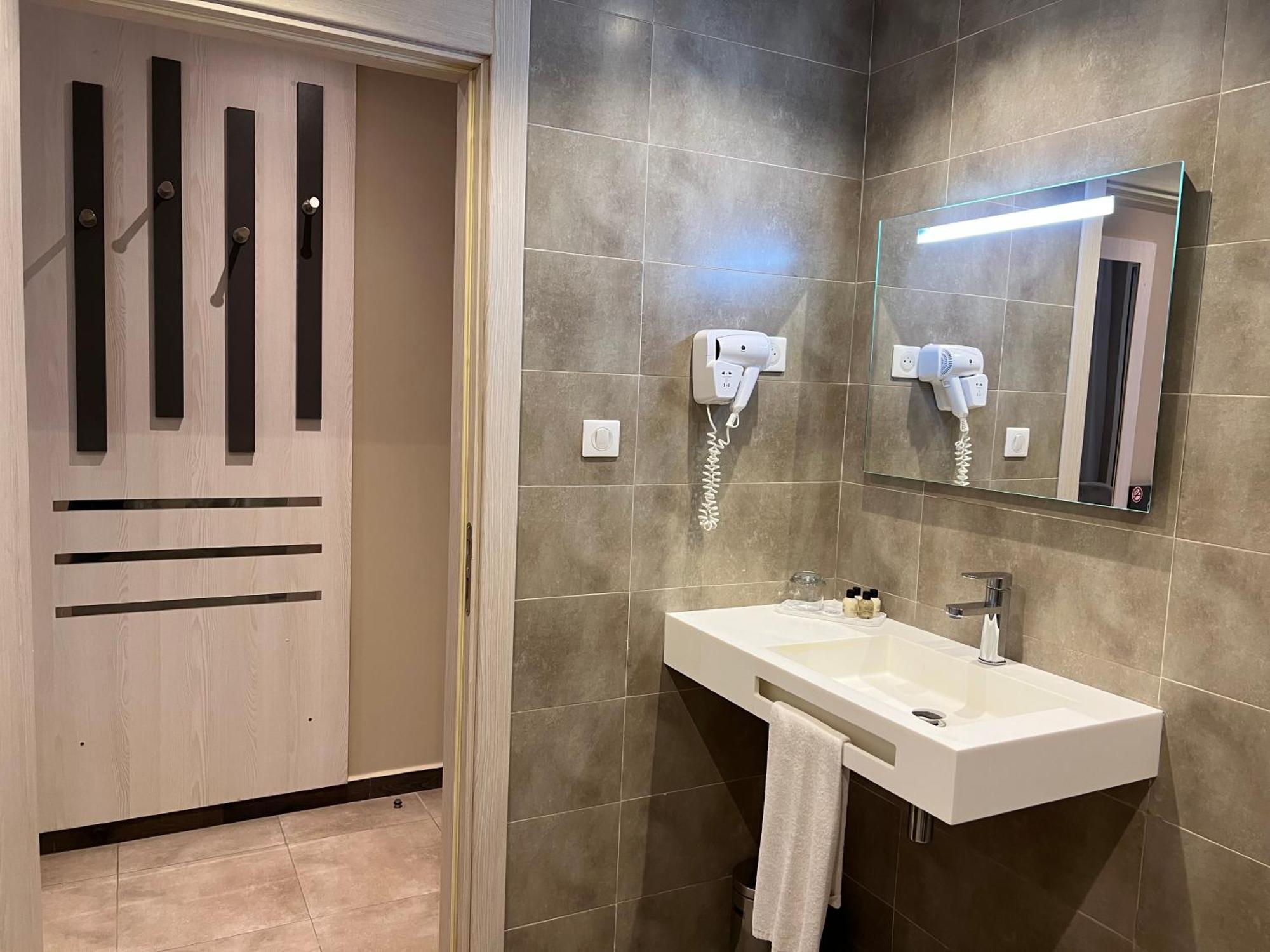 Hotel Ben Aouda & Spa Tipaza 外观 照片